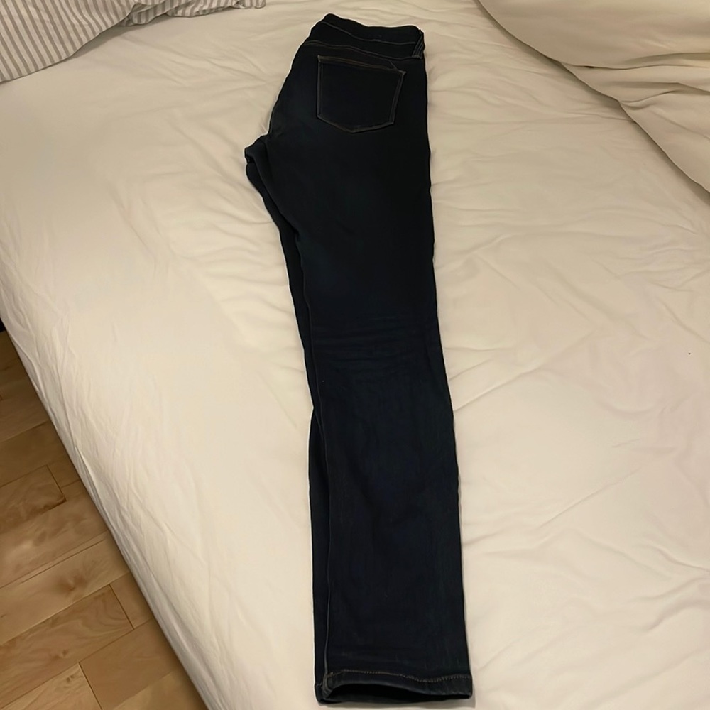 Just black size 27 dark blue skinny jeans